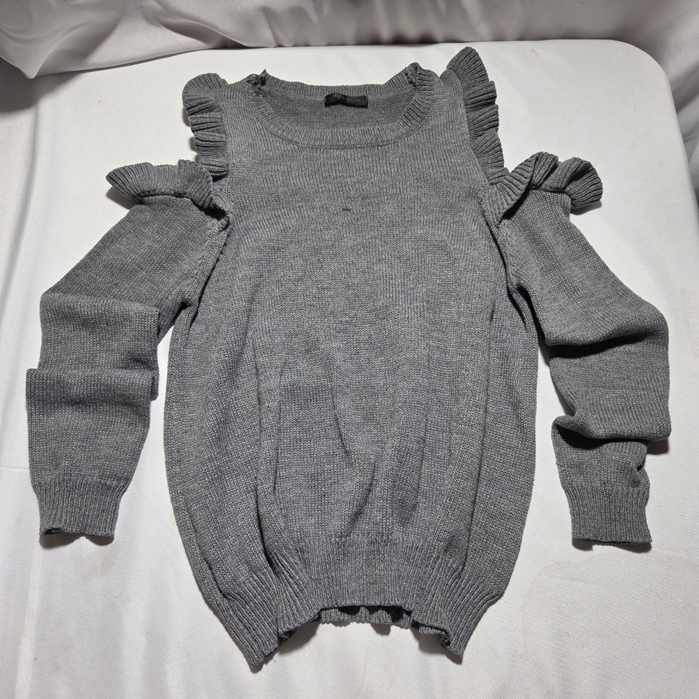 KLD Grey Cold Shoulder Ruffle Trim‎ Knit Sweater Large Made in USA